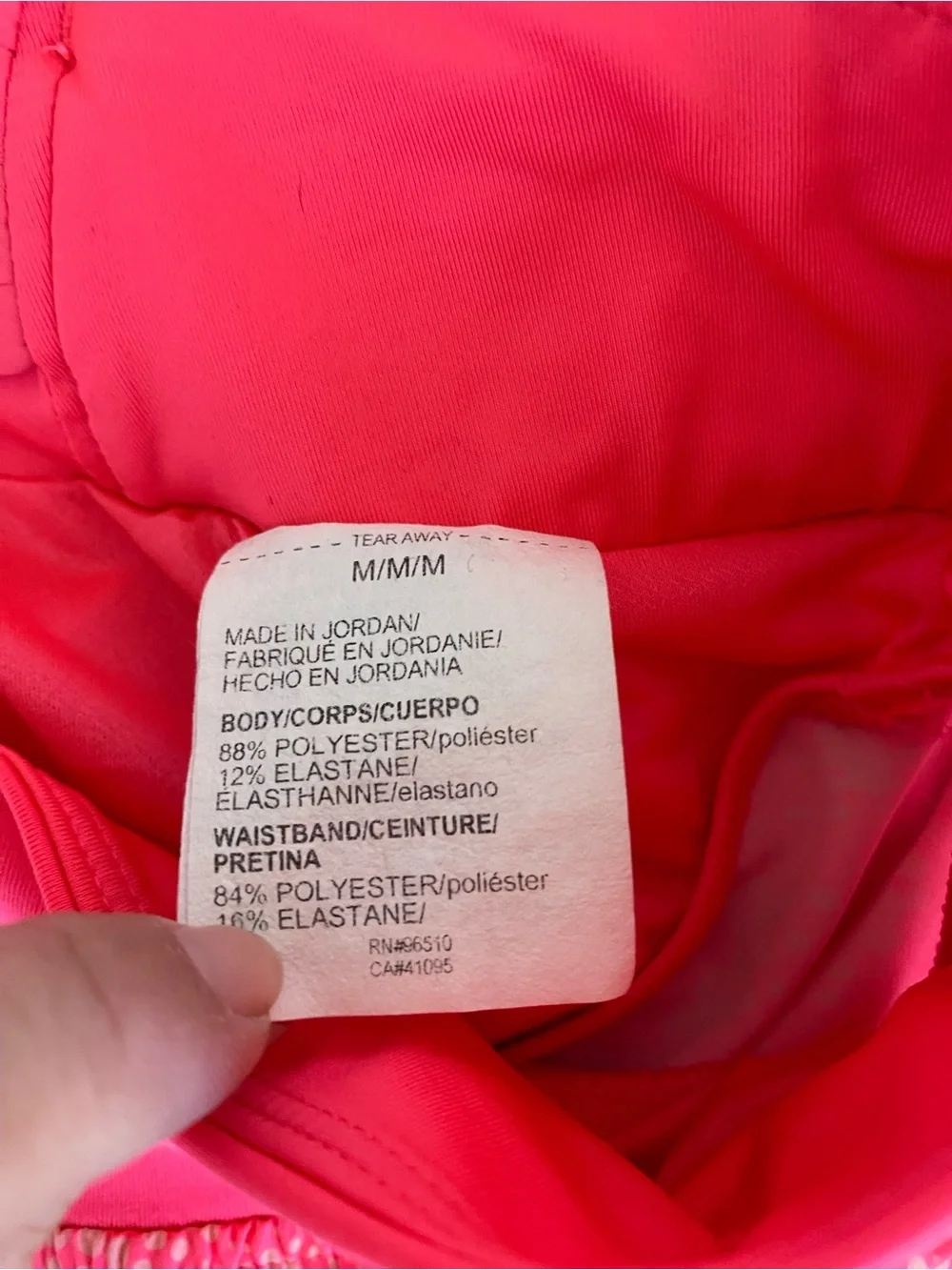 Under armour fitted women’s medium shorts running hot pink